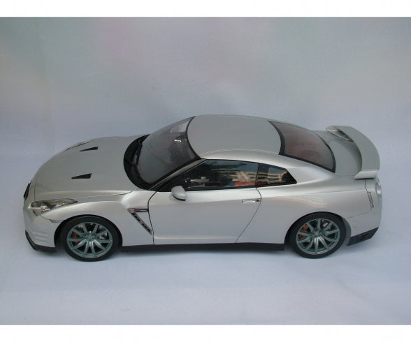 NISSAN GT-R 2011