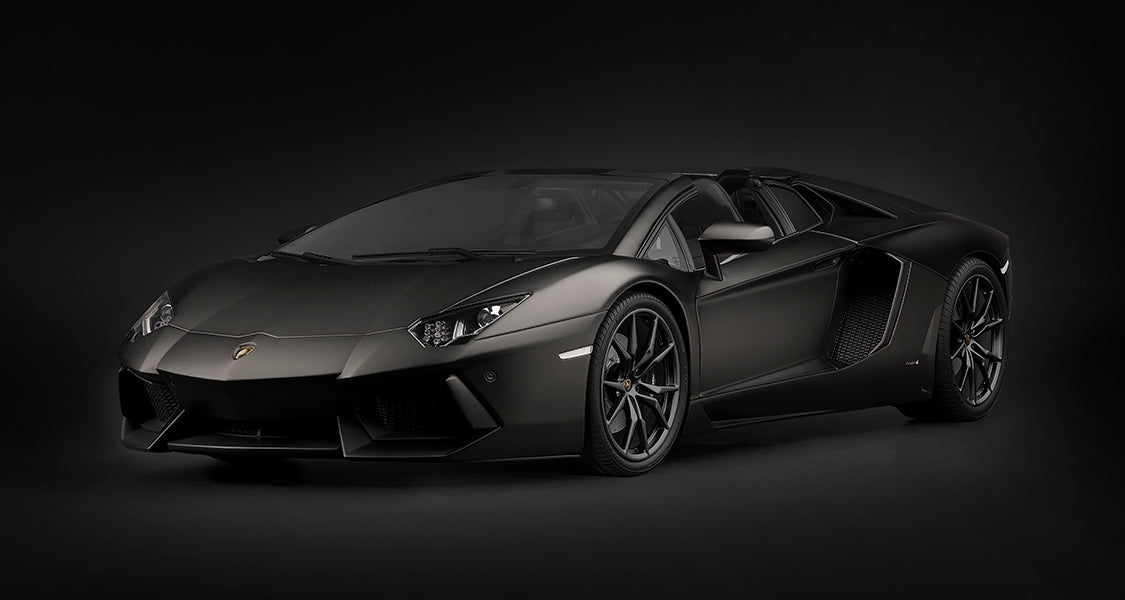 Lamborghini Aventador LP 700-4 Roadster Nero Nemesis - Kit 1:8 Scale