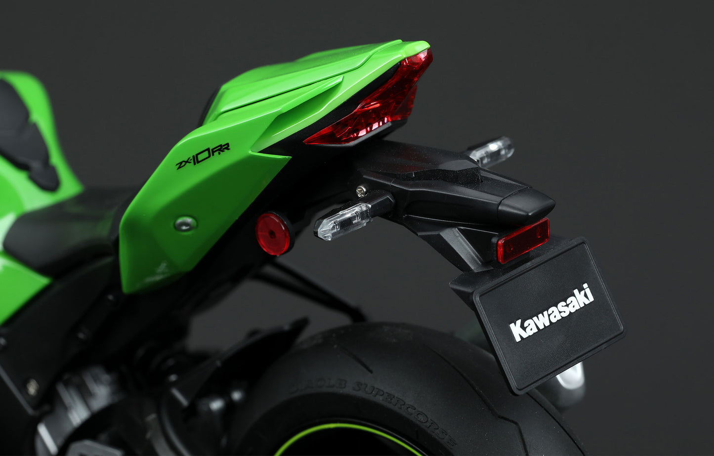 Kawasaki Ninja ZX-10RR (pre-painted)