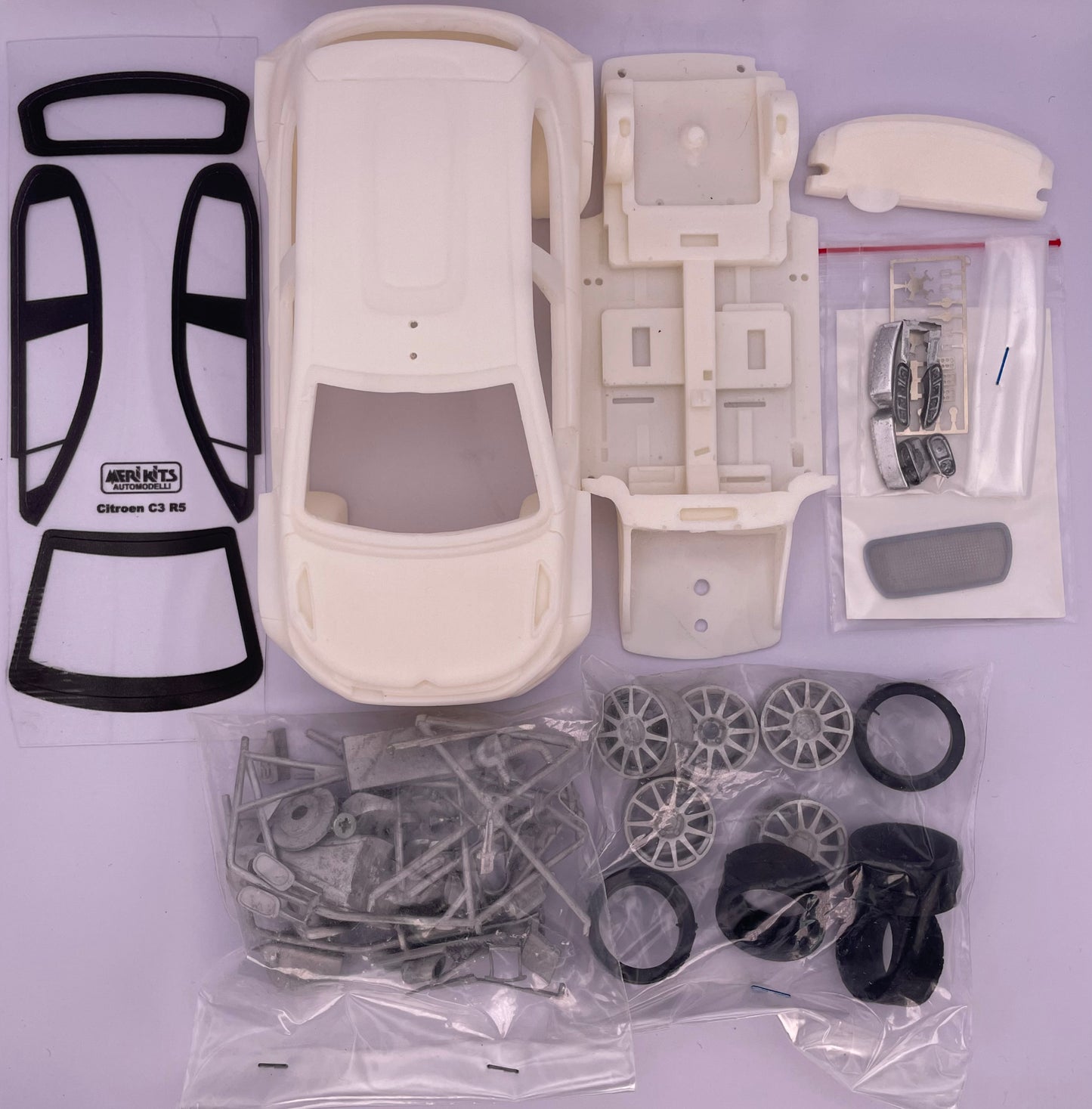 CITROEN C3 R5 VOITURE DE RALLYE - MAQUETTE