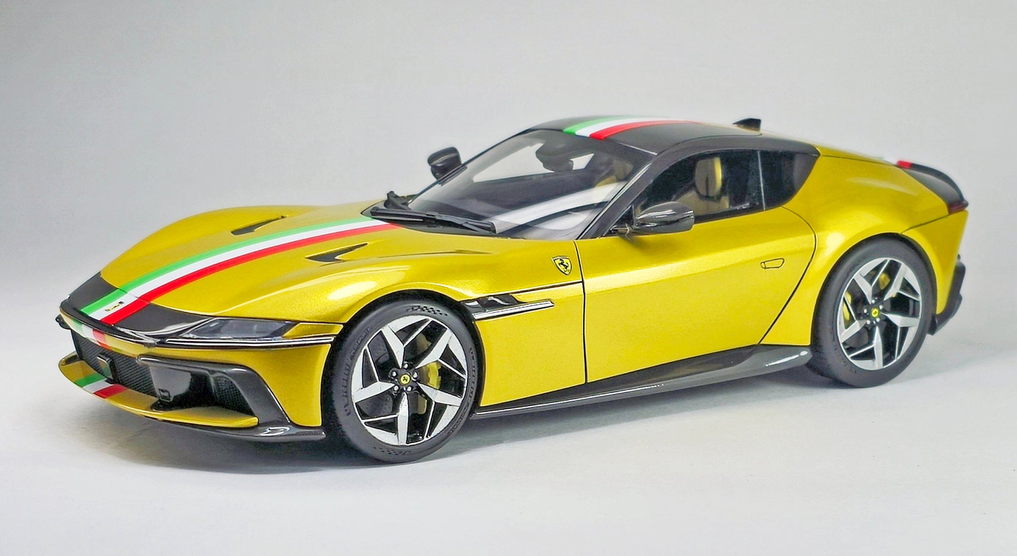 【1 of 999】【美品】 Ferrari 12 Cilindri Ferrari 12 Cilindri – DModelkits