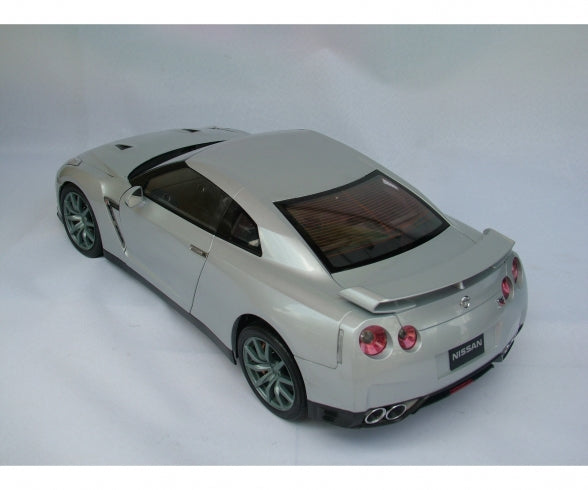 NISSAN GT-R 2011