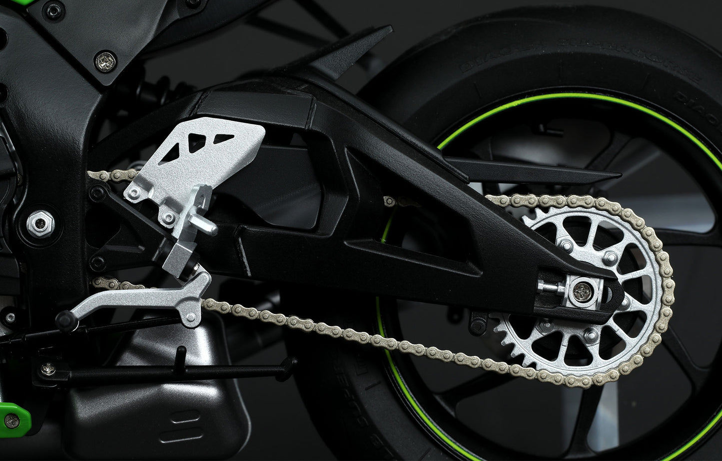 Kawasaki Ninja ZX-10RR (pre-painted)