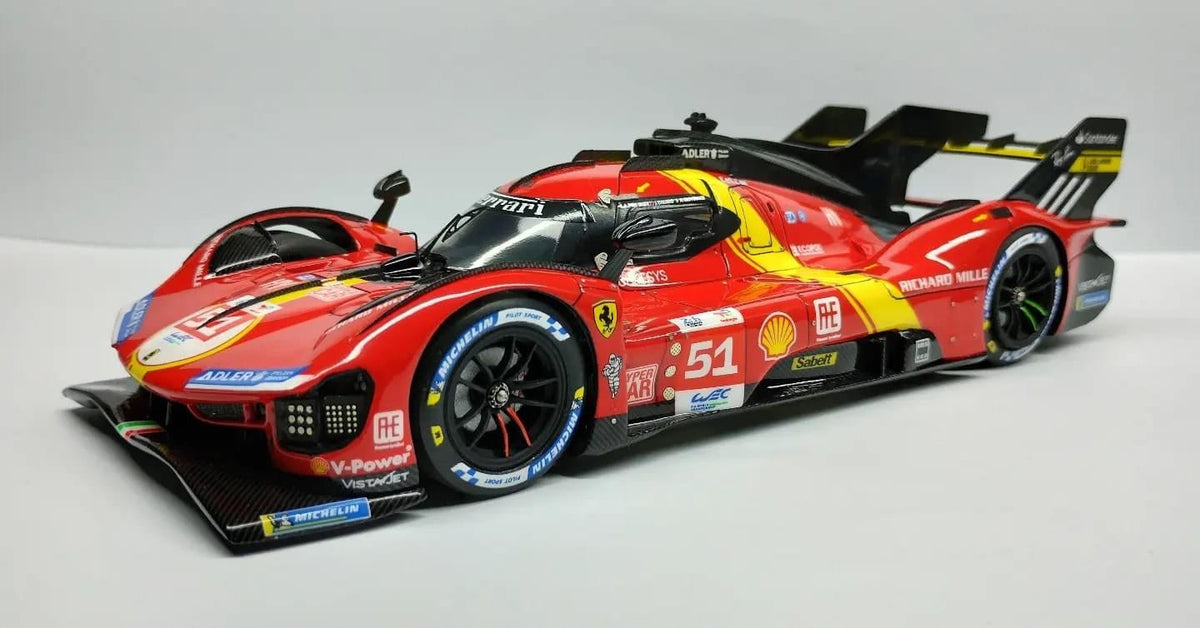 Bburago - Maquette Ferrari 499P LMH - Kit de Montage Voiture à l'Échelle 1:24, Réplique Détaillée de la Vainqueur des 24H du Mans 2023, Licence Officielle Ferrari, Âge Recommandé 14+ Ans Bburago - Maquette Ferrari 499P LMH - Kit de Montage Voiture à l'Échelle 1:24, Réplique Détaillée de la Vainqueur des 24H du Mans 2023, Licence Officielle Ferrari, Âge Recommandé 14+ Ans