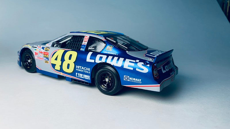 NASCAR JIMMIE JOHNSON LOWE'S 2004 CHEVROLET MONTE CARLO