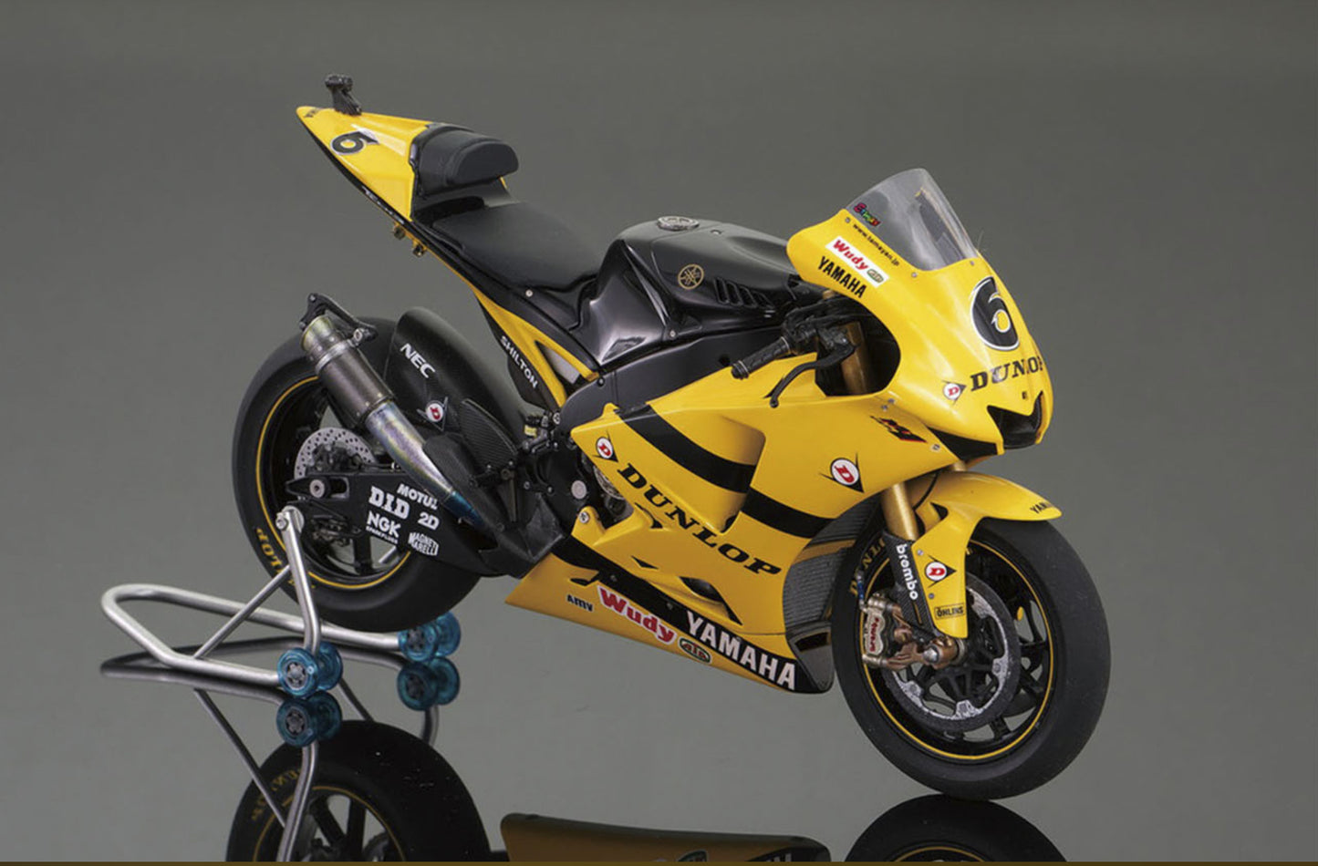 Yamaha YZR-M1 Tech 3 Team - Dunlop - Moto GP World Championship 2007