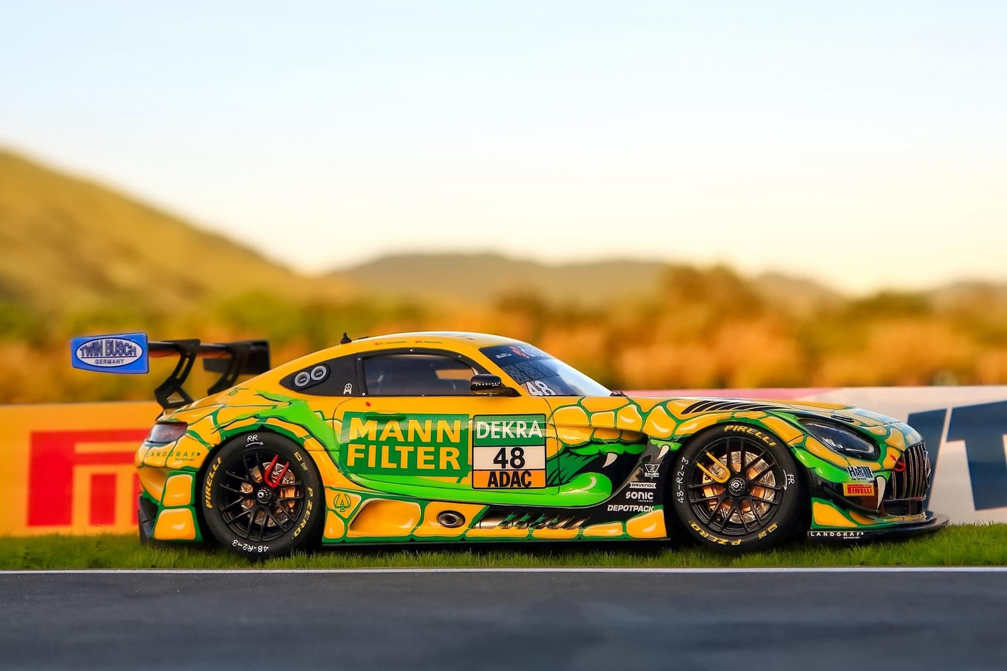 AUTOCOLLANTS MERCEDES BENZ AMG GT3 - MANN-FILTER - ADAC GT MASTERS 2022