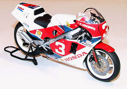 HONDA NSR 500 COULEUR D'USINE - CHAMPIONNAT DE COURSE SUR ROUTE DU JAPON 500CC 1986 