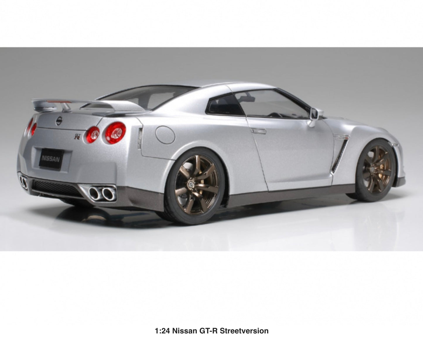 NISSAN GT-R STREET VERSION