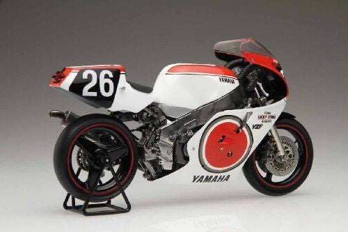 YAMAHA YZF 750 ROBERTS TEAM - LUCKY STRIKE - 8 HOURS SUZUKA ENDURANCE RACE 1987