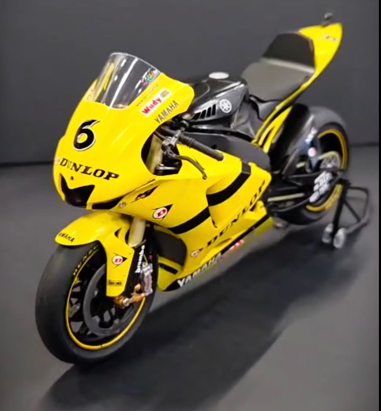 Yamaha YZR-M1 Tech 3 Team - Dunlop - Moto GP World Championship 2007