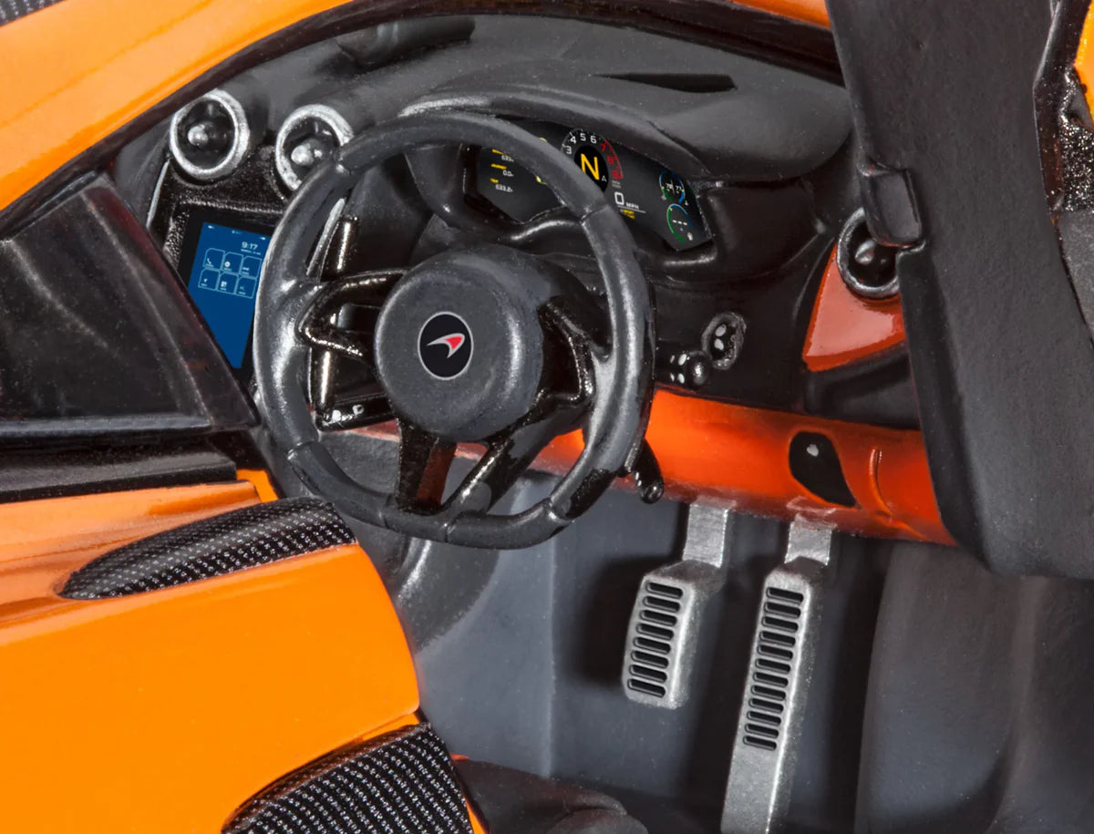 MCLAREN 750S