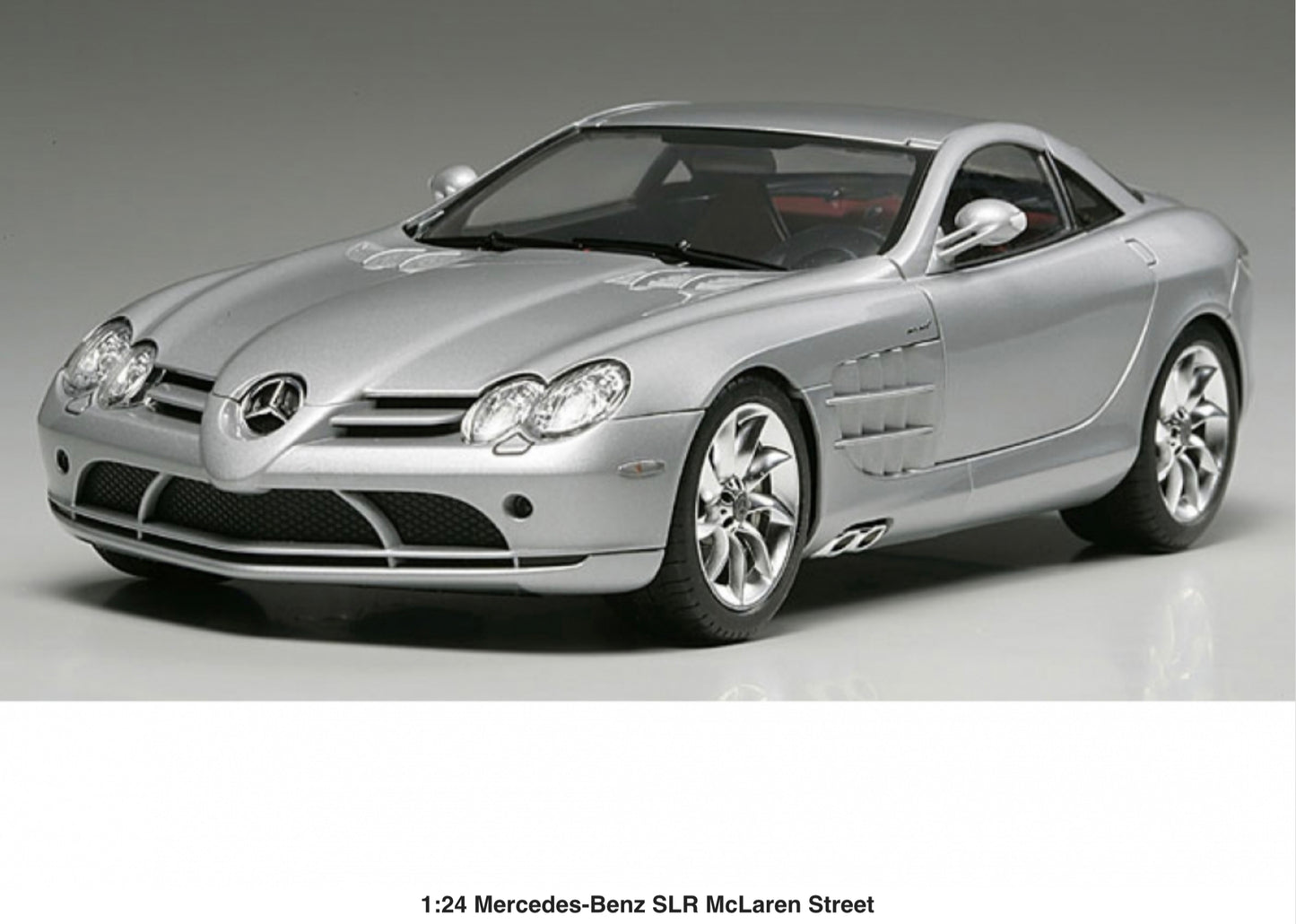 MERCEDES BENZ SLR MCLAREN STREET