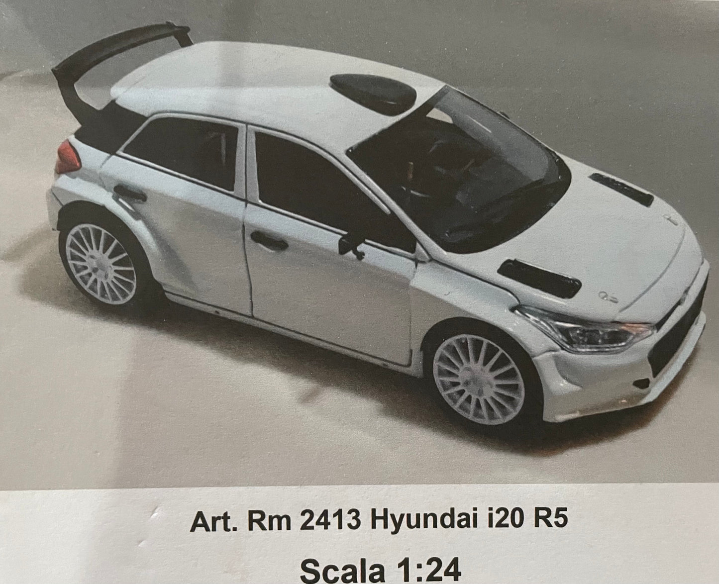 HYUNDAI i20 R5 Rally Car- MODEL KIT
